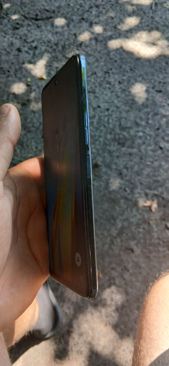 Tecno Camon 18p 8/128 NFC хороший стан