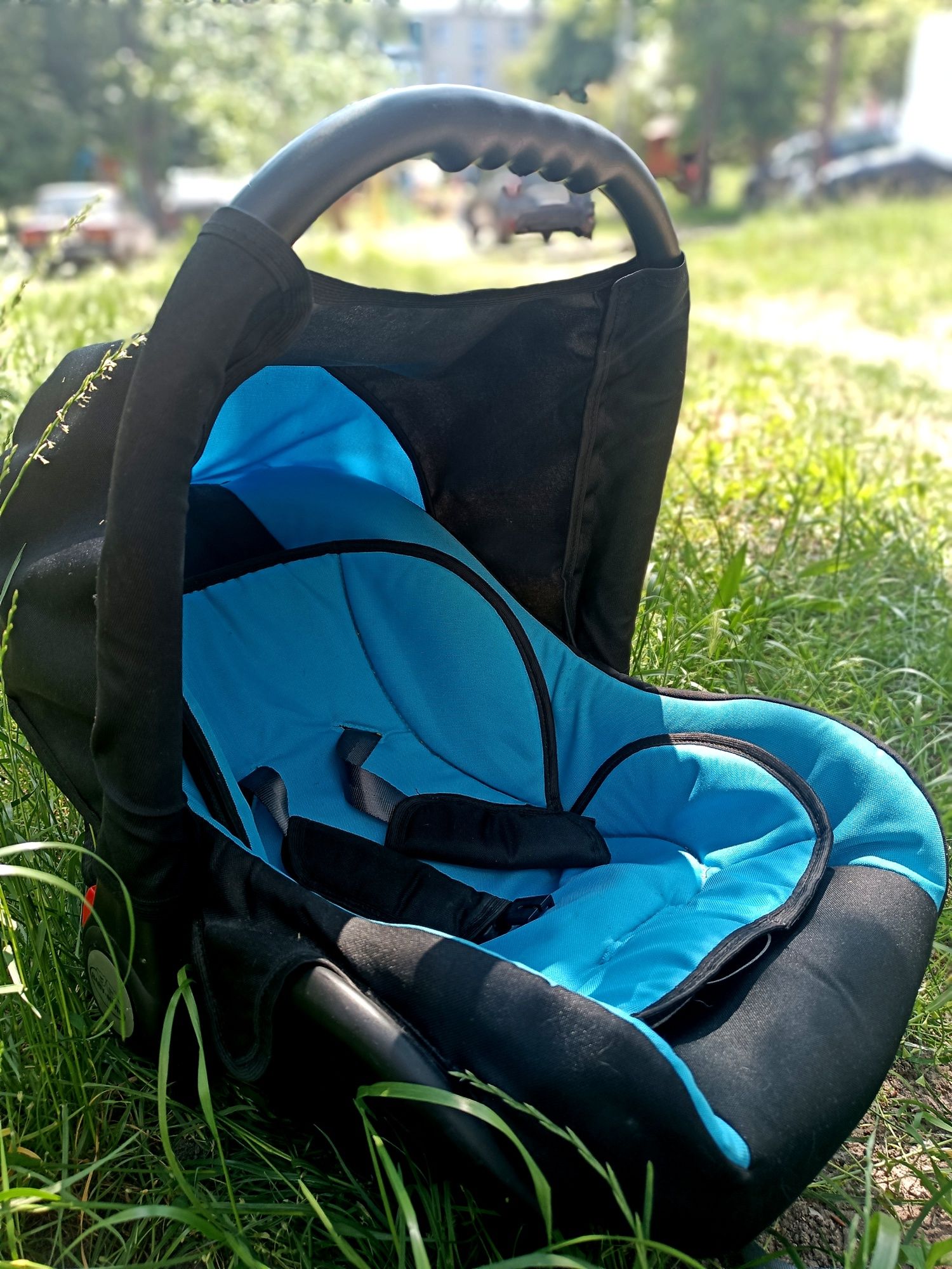 Продам автокрісло/переноску baby merc 0-10кг