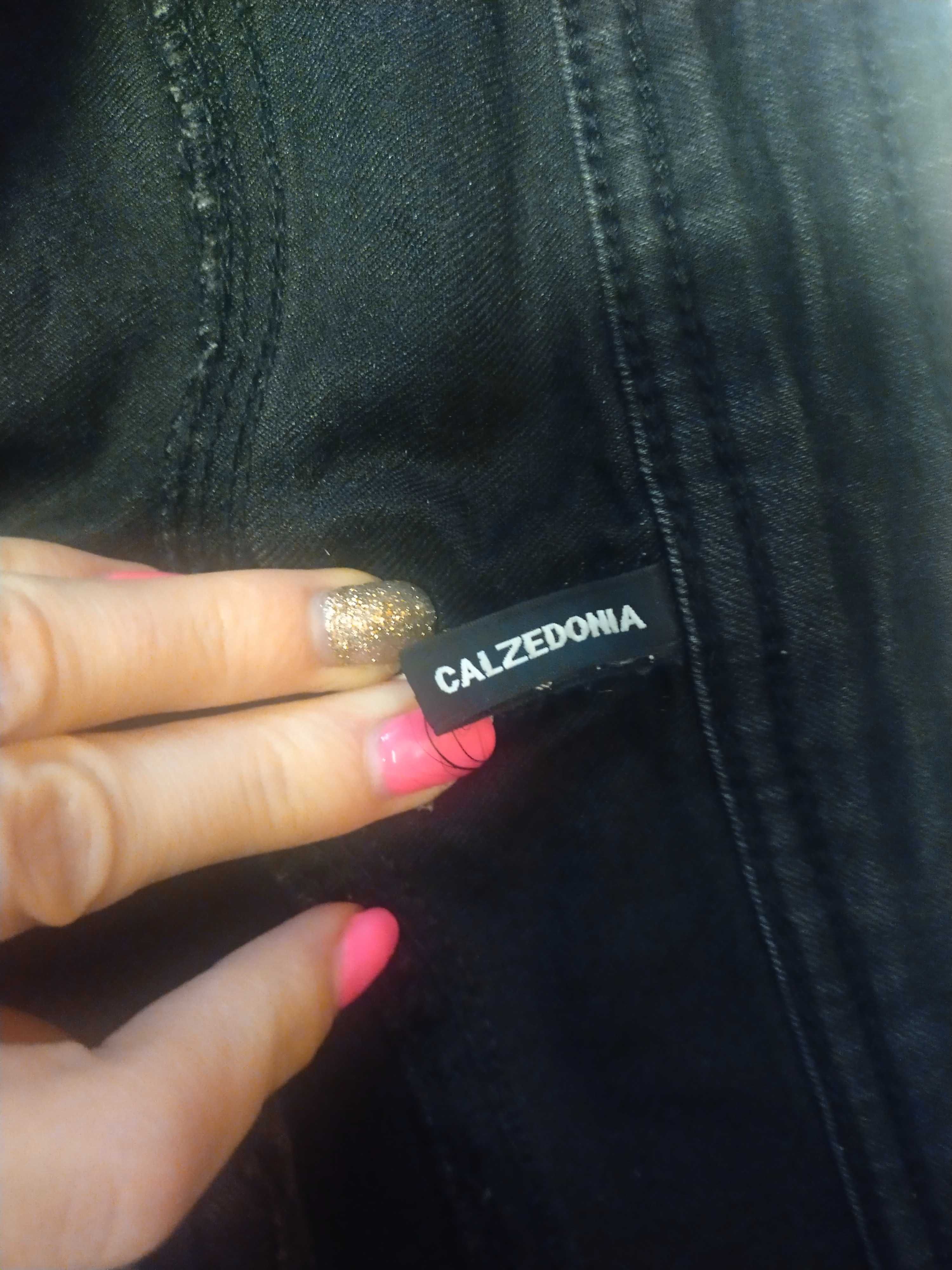 Czarne spodnie Calzedonia