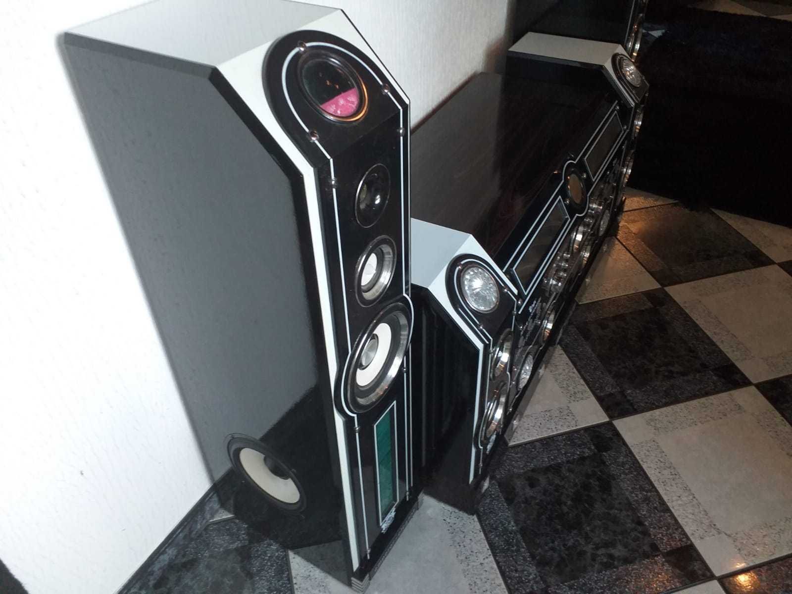Duża wieża HIFI 185x105 świecąca