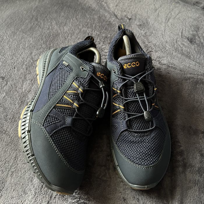 Чоловічі кросівки Ecco Gore-tex. Р. 40. Як нові!!!