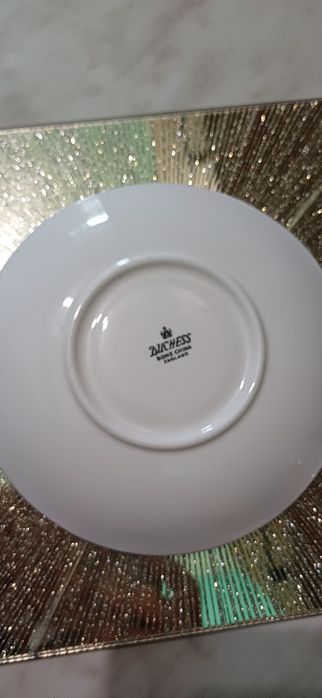 Чайная пара Duchess Golden Wedding Anniversary, сост. из чашки и блюд.