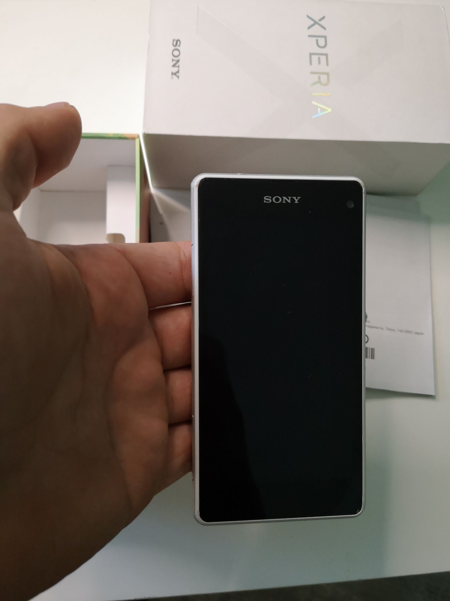 Захищений телефон Sony Xperia Z1 з коробкою C6902 White Сони компакт