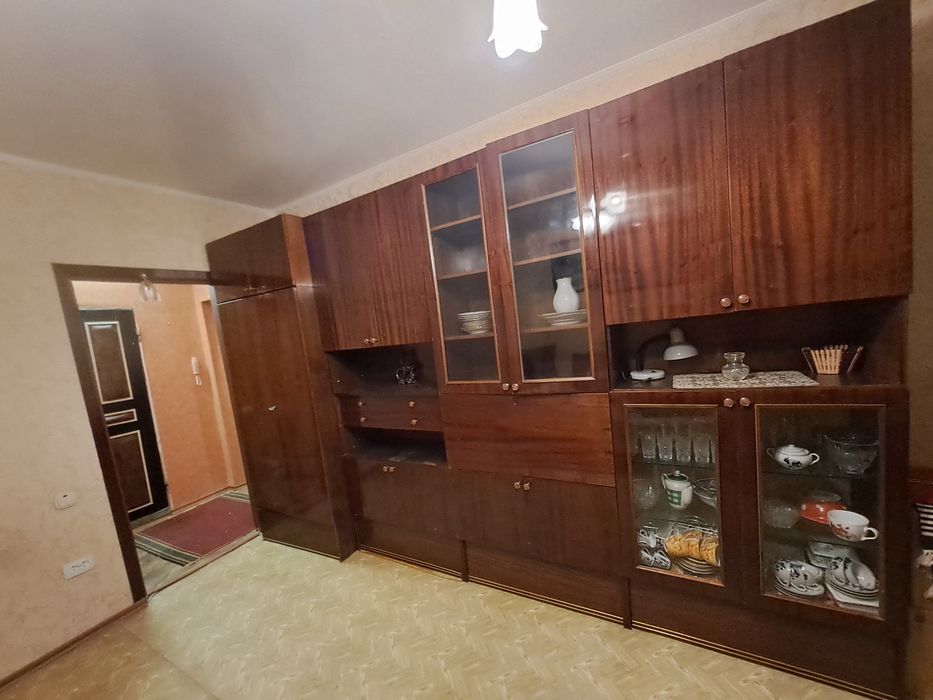 Стінка  меблева.