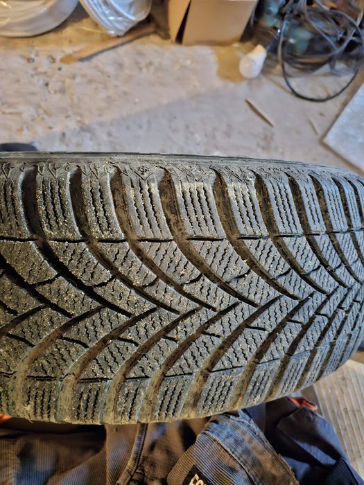 Sprzedam opony zimowe