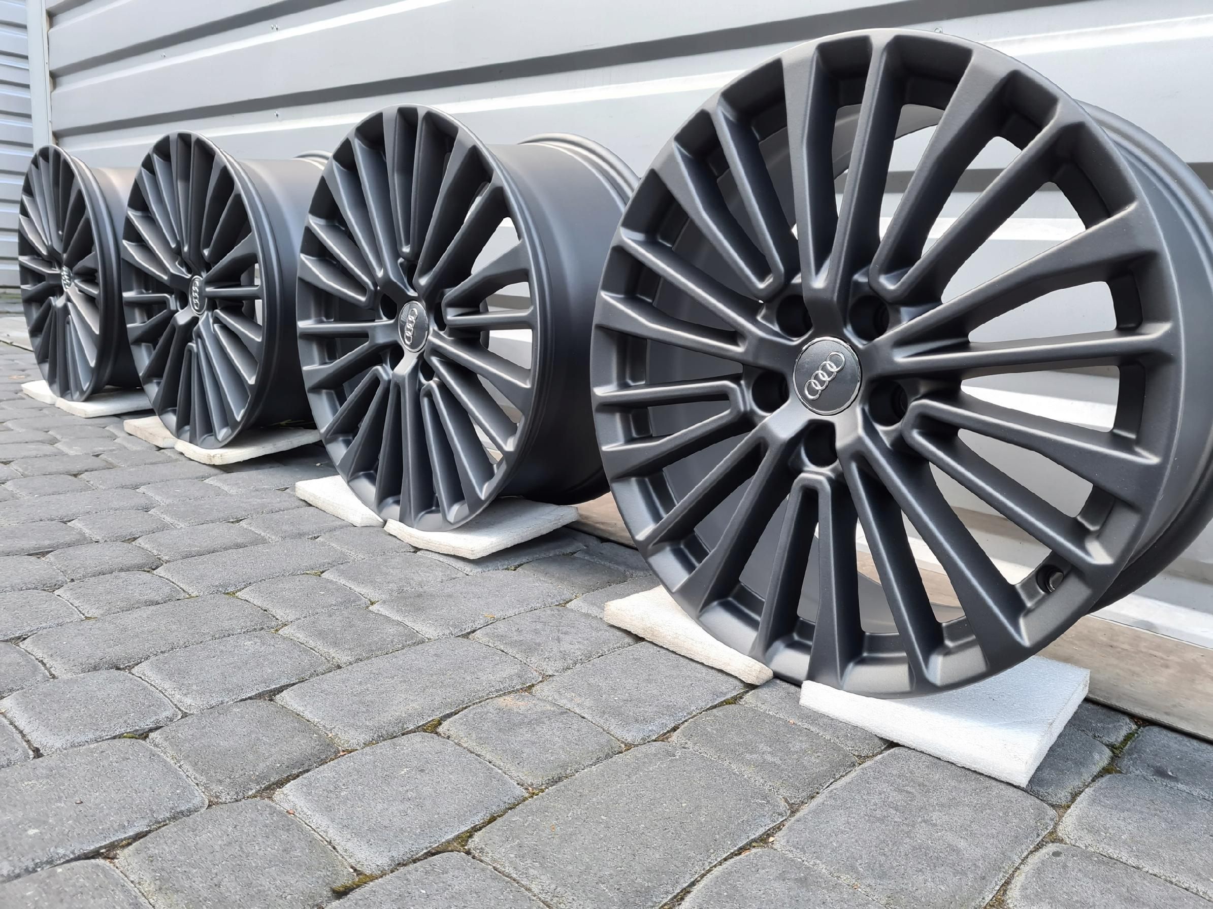Oryginalne Felgi Audi 18 A3 A4 A5 A6 A8 Q3 Q5 TT
