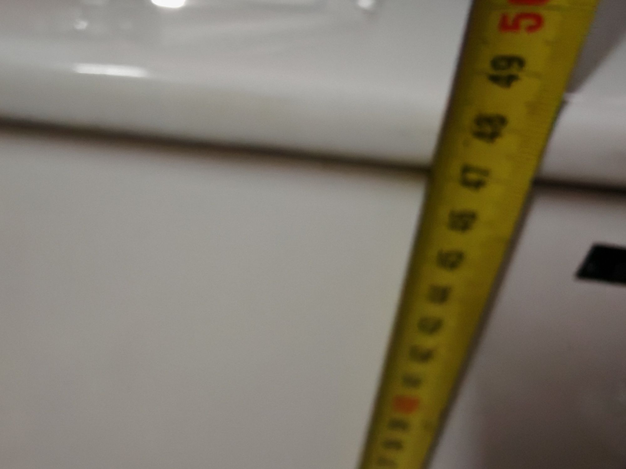 Lavatório de casa de banho com móvel de com gavetas + espelho