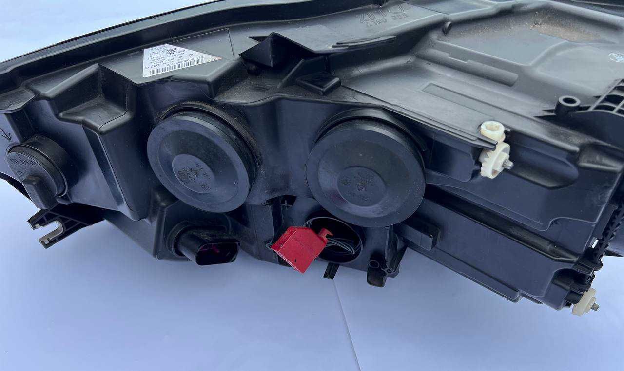 Фари Audi A6 C7 Bi-Xenon LED поворотні 4G0941032C