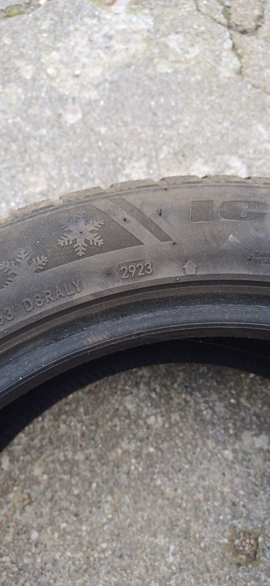 Sprzedam opony zimowe 225/50R17