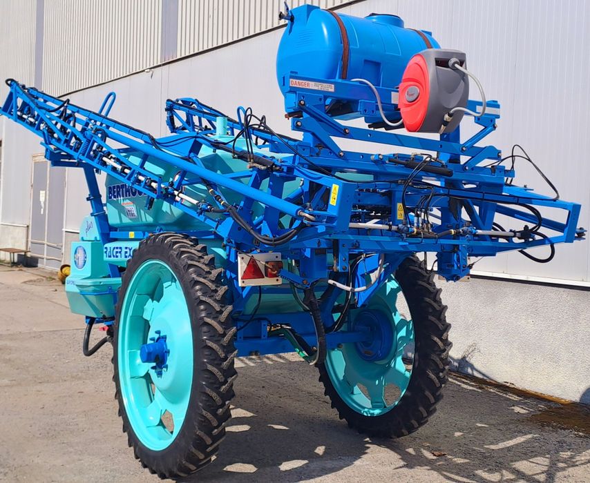 Opryskiwacz Berthoud 3200L 21m