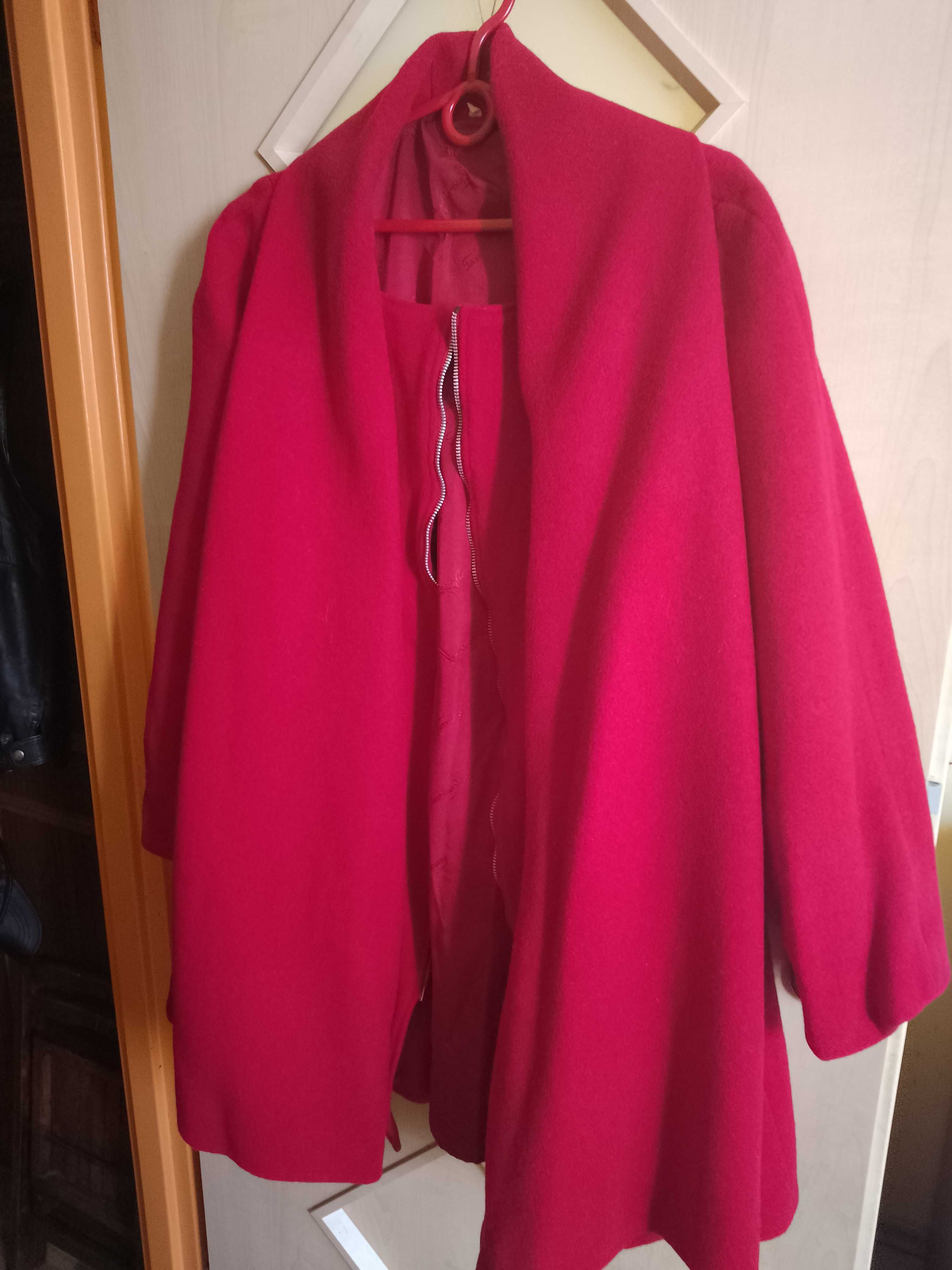 Płaszcz czerwony wełniany