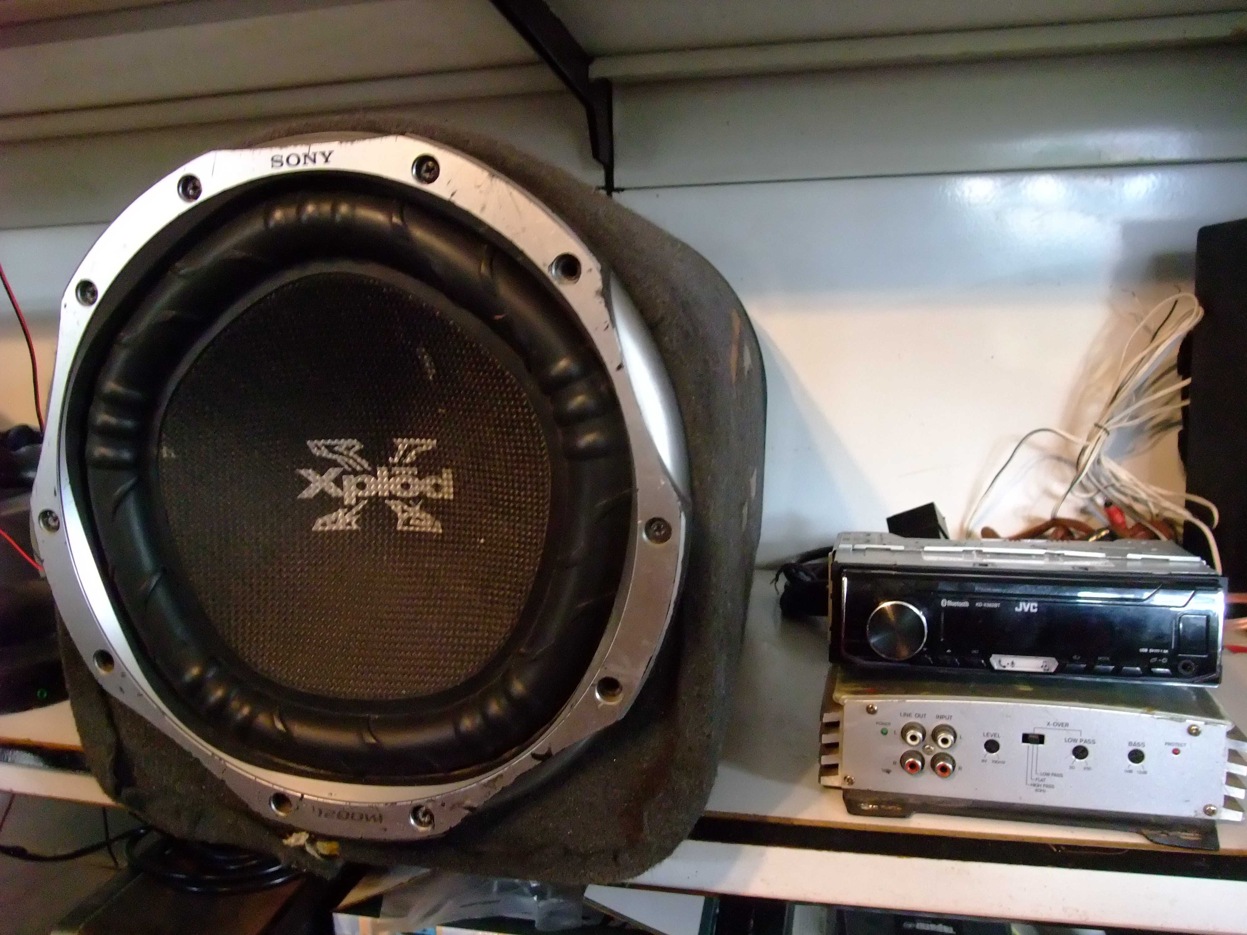 Subwoofer Sony XPlod 1200 W + wzm. Blaupunkt + radio JVC