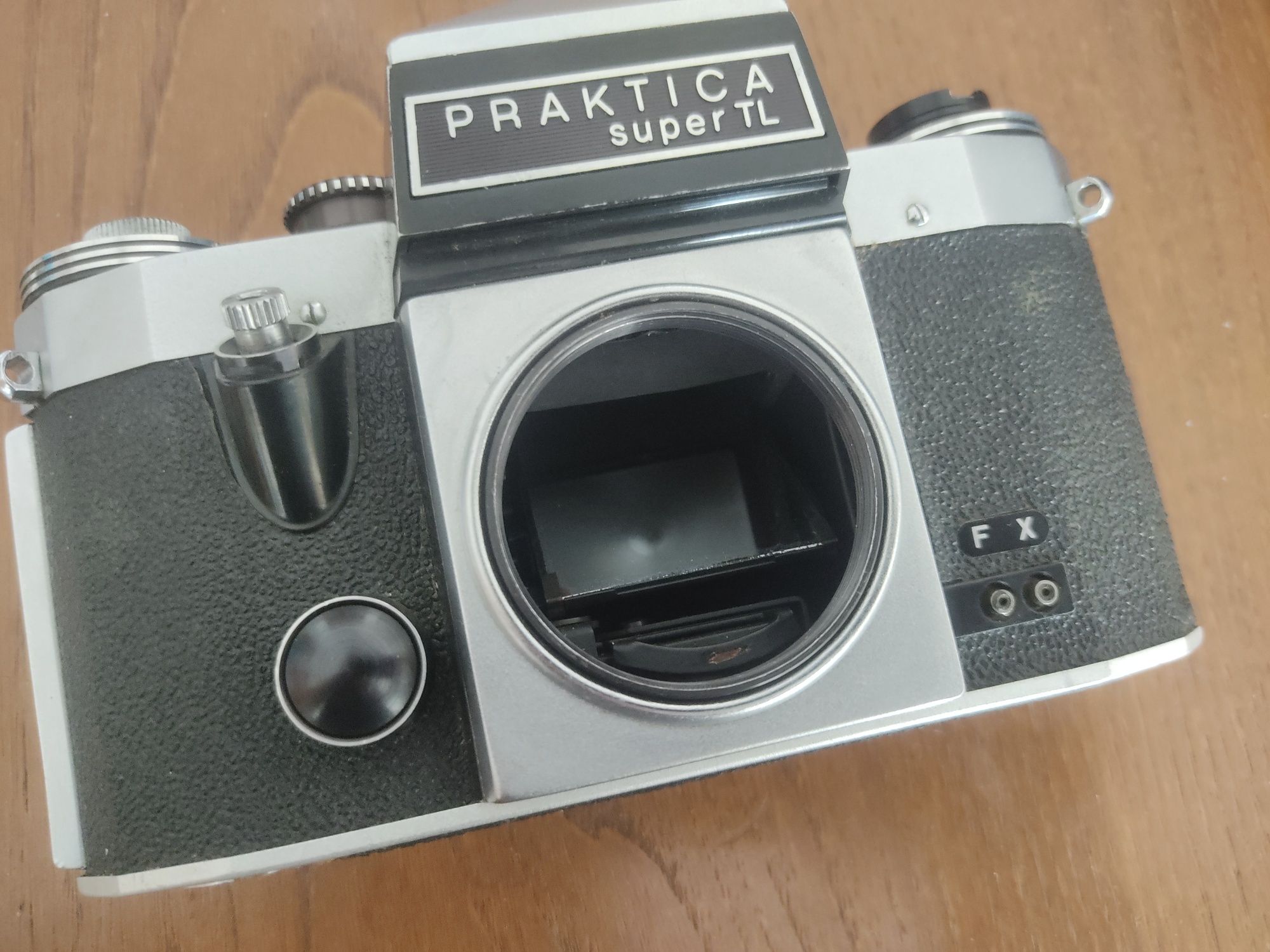 Máquina analógica Praktica super TL