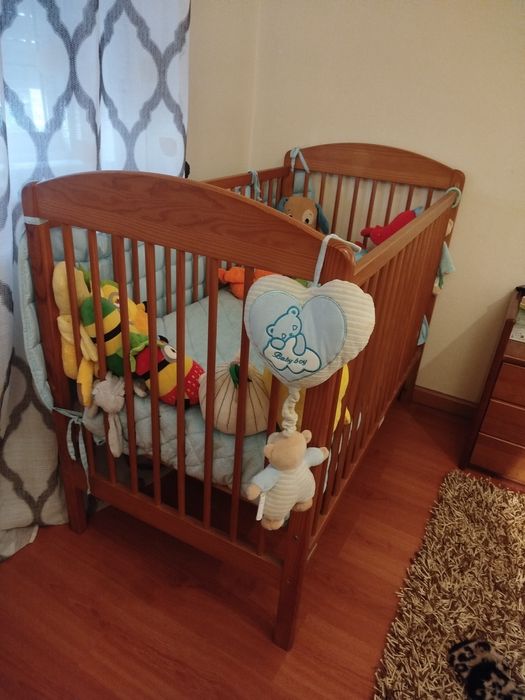 Cama bebé com colchão incluído