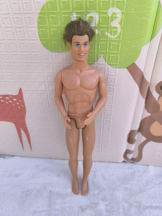 Ляльки Барбі, Mattel, Disney