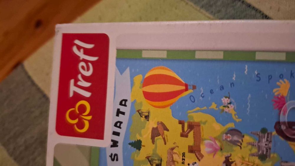 Mapa z puzzli o świecie dla dzieci