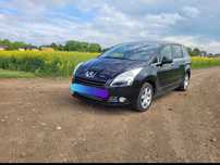 Peugeot 5008  czarny 7 osobowy
