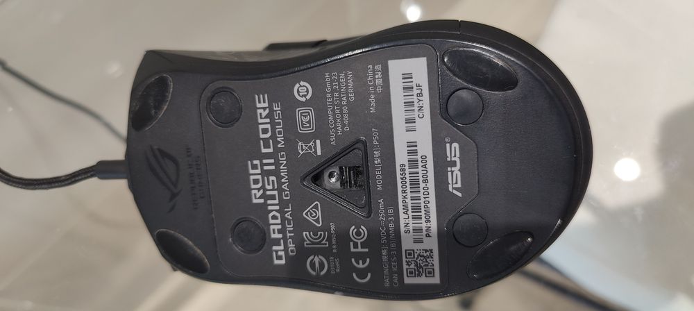 Rato gaming ASUS Gladius 2 core .