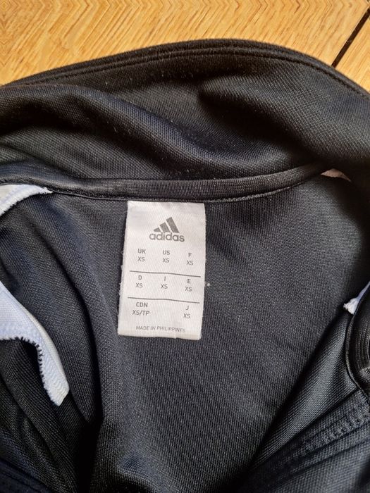 Кофта adidas 2018 року