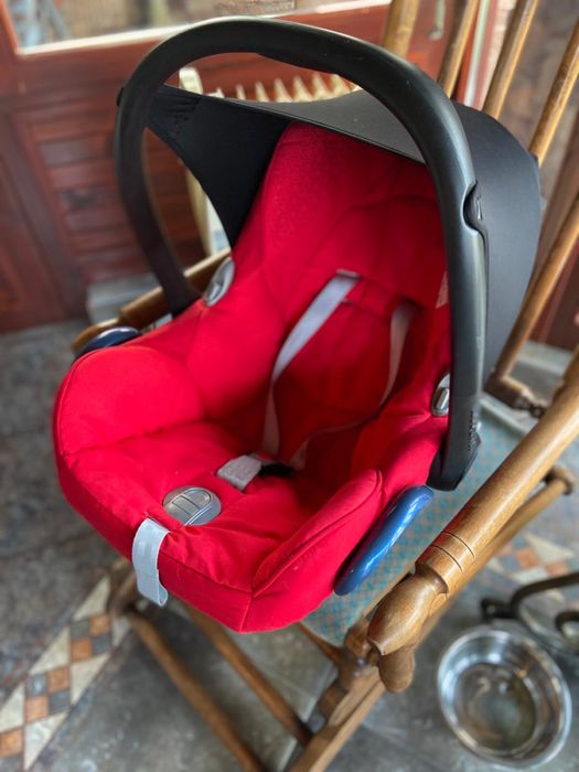 Fotelik Maxi-Cosi Cabriofix czerwony stan bardzo dobry!