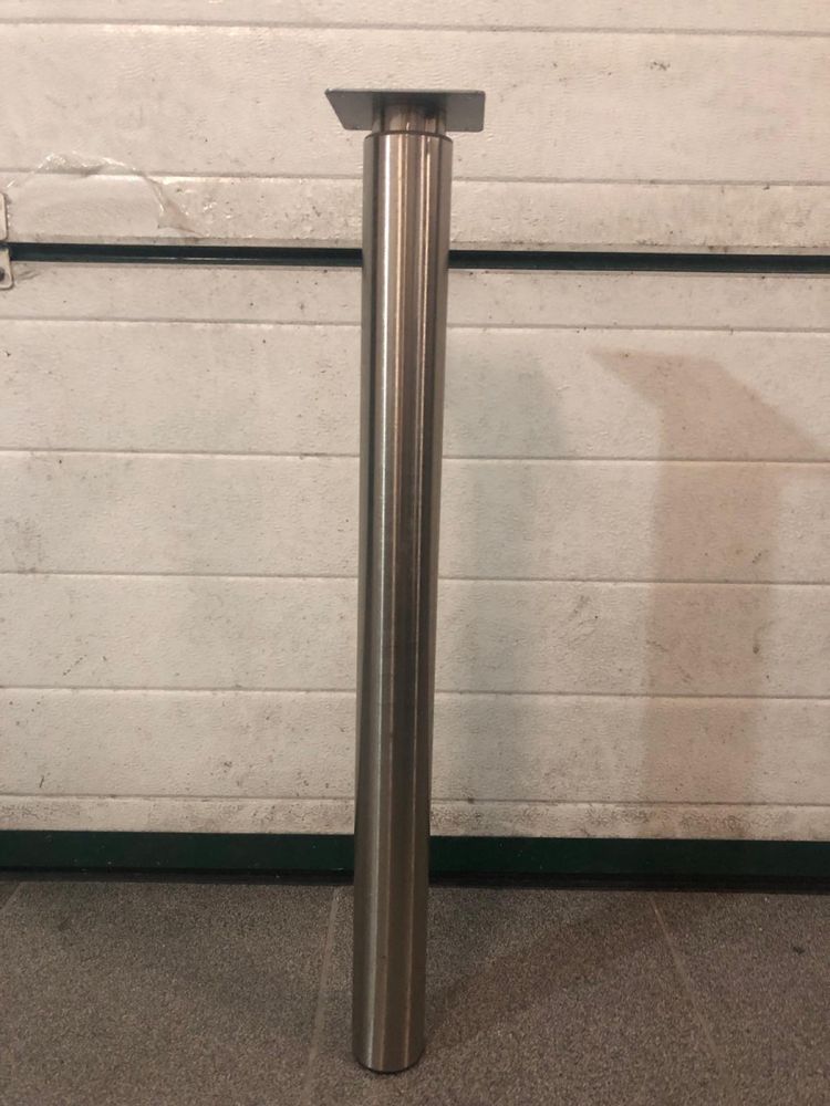 Pé em aço cromado para mesa ou bancada regulavel