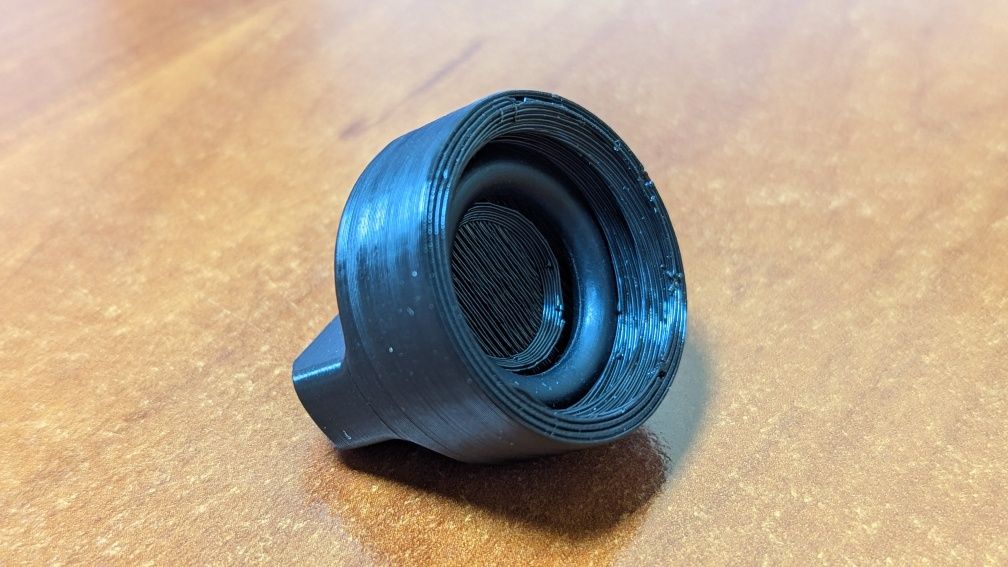 Посилена пробка (кришка) ланцюгової пилки WORCRAFT CHS-S20LiB