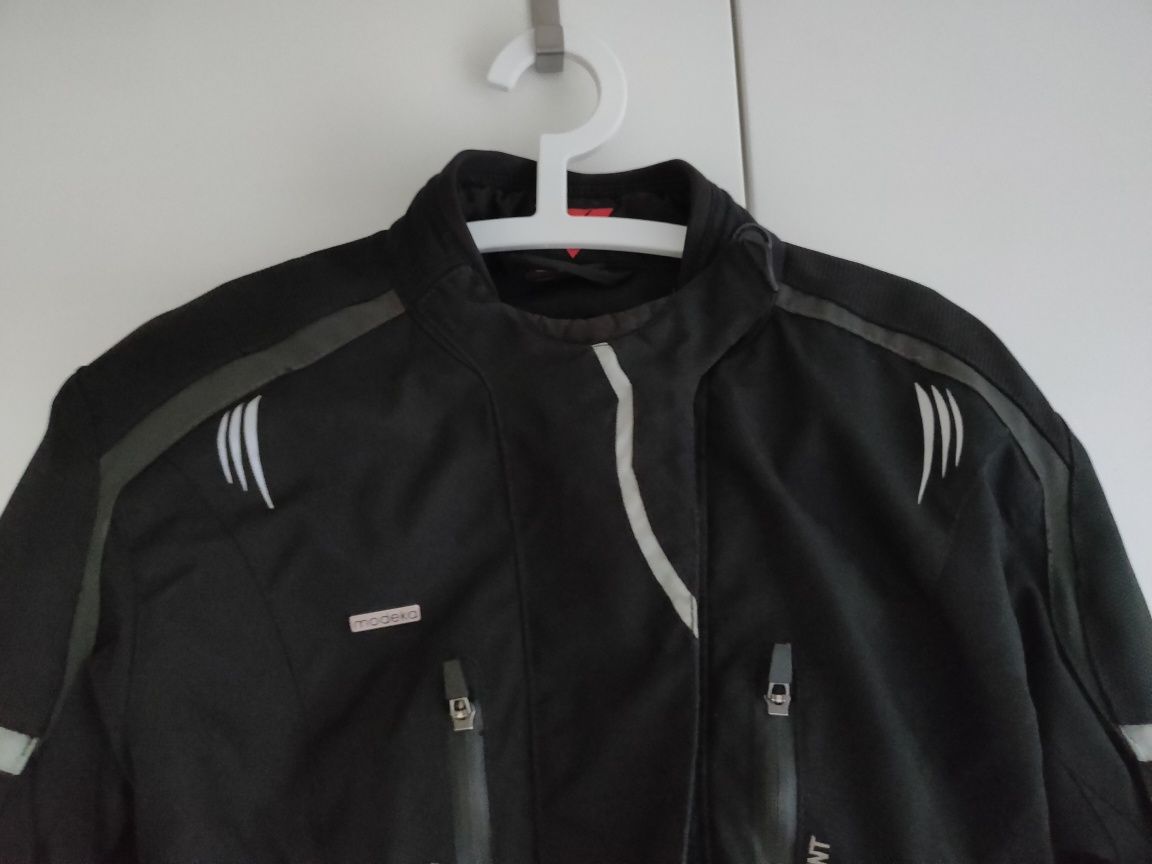 Kurtka i spodnie motocyklowe Modeka buty kask