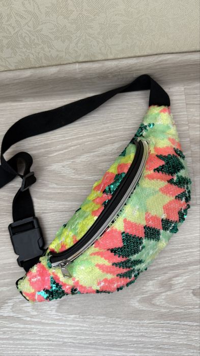 Бананка дитяча в пайєтках