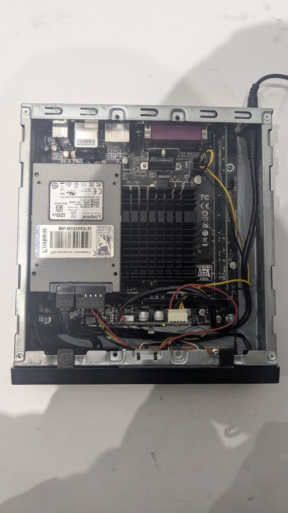 Міні ПК тонкий кліент GIGABYTE J4005N D2P / 120gb ssd / 4gb DDR4