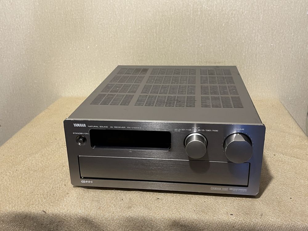 Транзисторный HI-FI ресивер YAMAHA RX-V10 MK2 (3х80Вт/8кг)