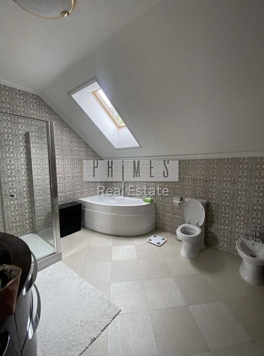 Оренда стильного та сучасного 2-поверхового будинку в Іванковичах