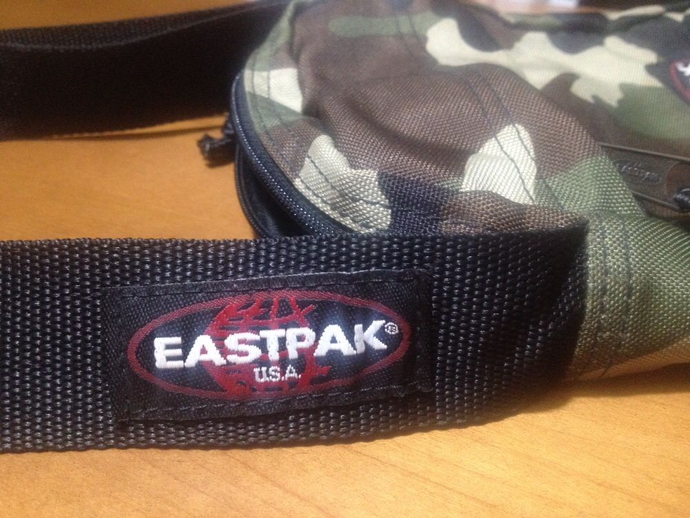 Bolsa Eastpak nova