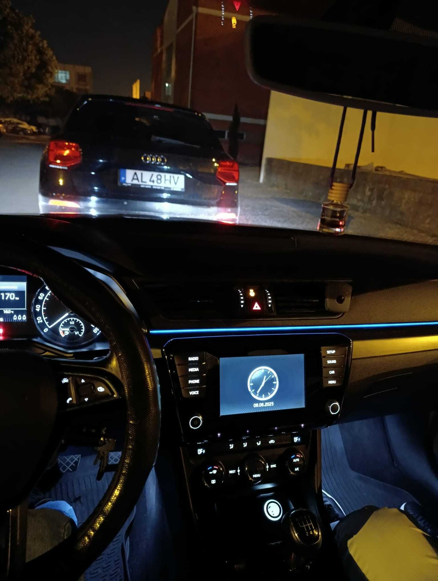 Skoda Superb  2.0 TDI
