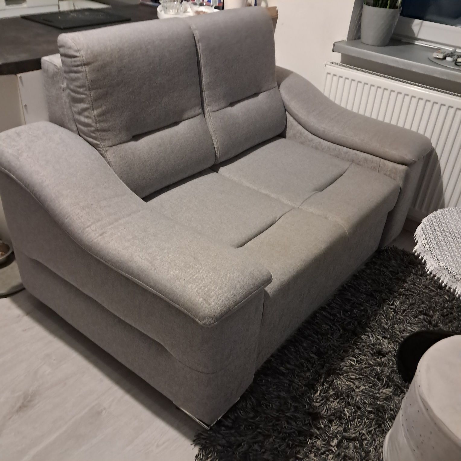 Sofa    szara  podnoszone oparcia