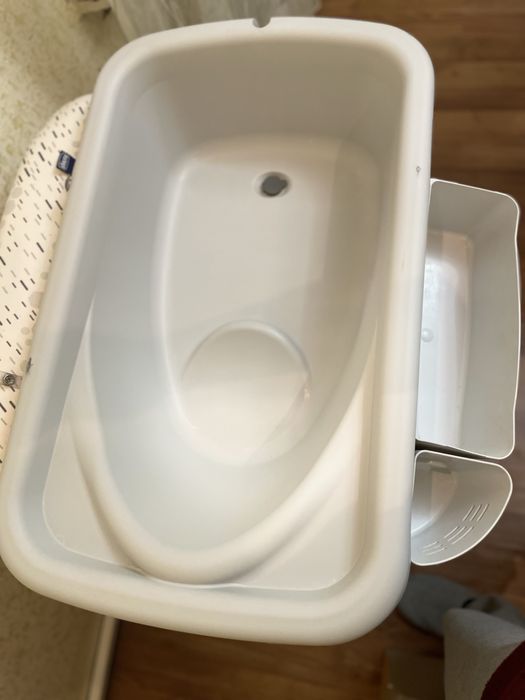 пеленальний столик із ванночкою Chicco Cuddle & Bubble