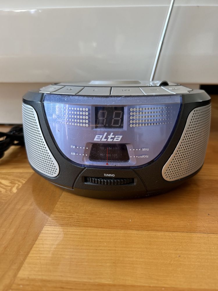 Radio z CD eltra model 6712 cd compact AM/FM