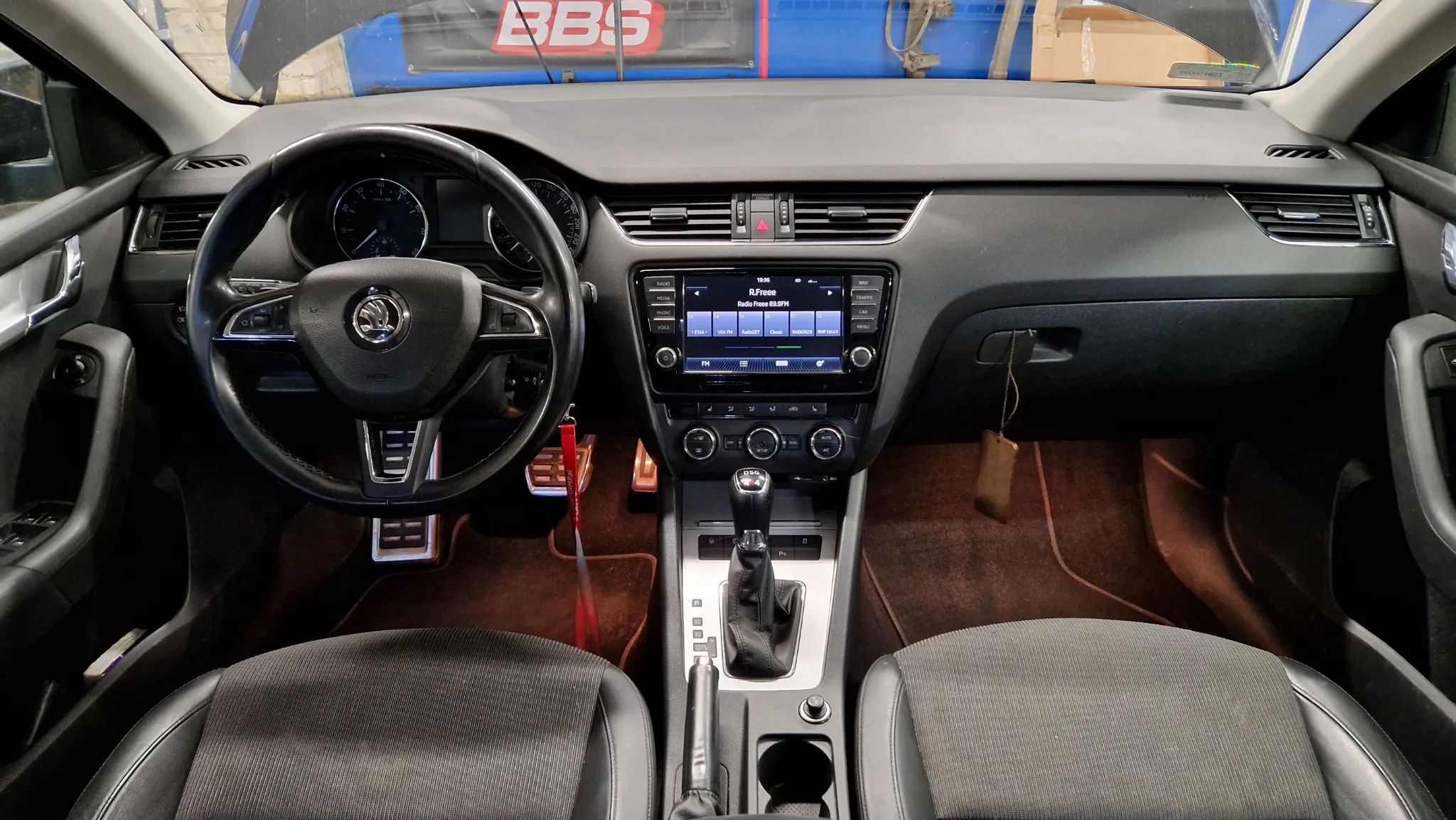 Skoda Octavia 4x4 DSG 1.8TSI 327KM Nawigacja el. klapa koła 19cali