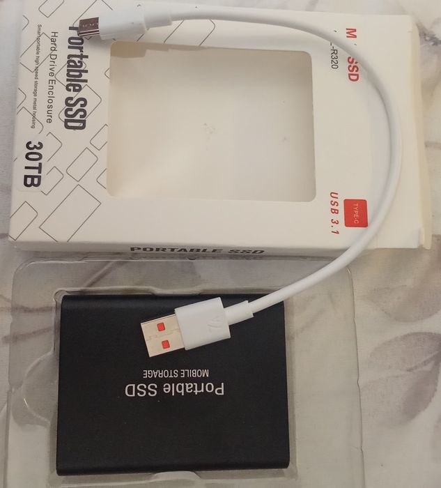 Vendo disco rigido externo com 30tb