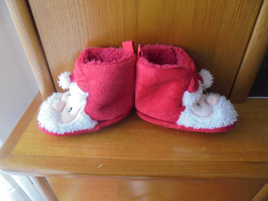 botas de pai natal para criança bebé lindo