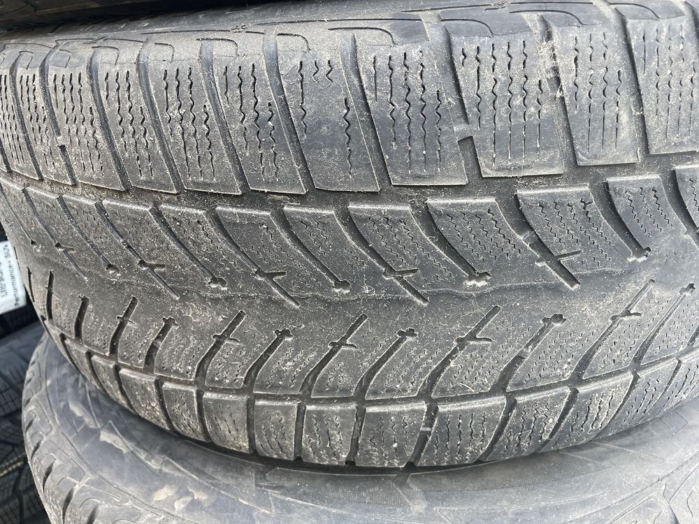 Шини 235/55/17 Goodyear ultra grip зима.2017 р.