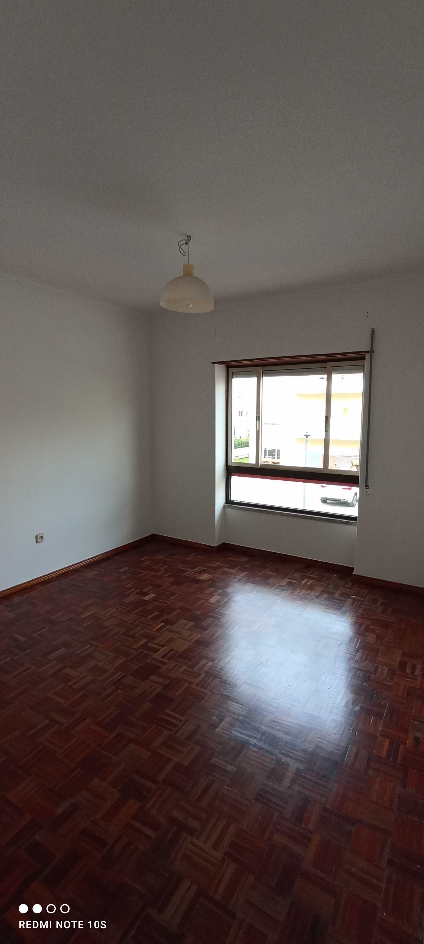 Apartamento T2 perto do tribunal da Moita