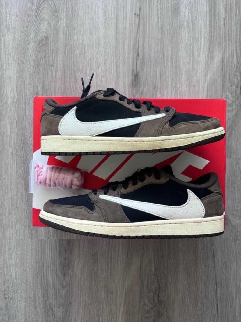 Jordan1RetroLowOGSPUnisextrampkiTravisScottMocha.40