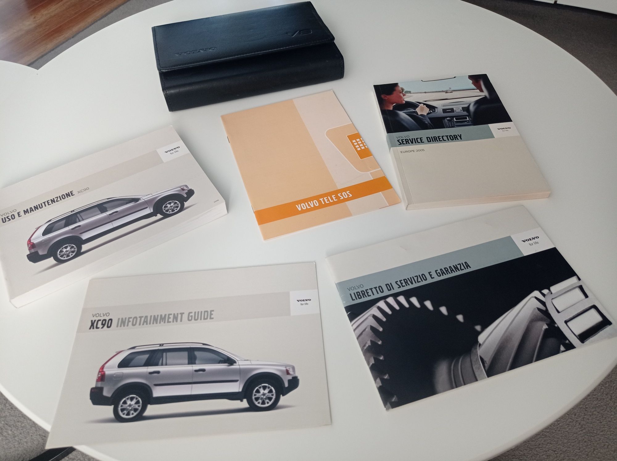 Instrukcja obsługi i konserwacji, etui VOLVO XC90