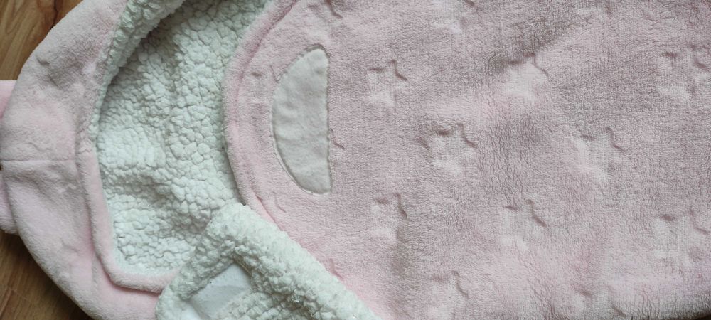 Otulacz różowy w gwiazdki