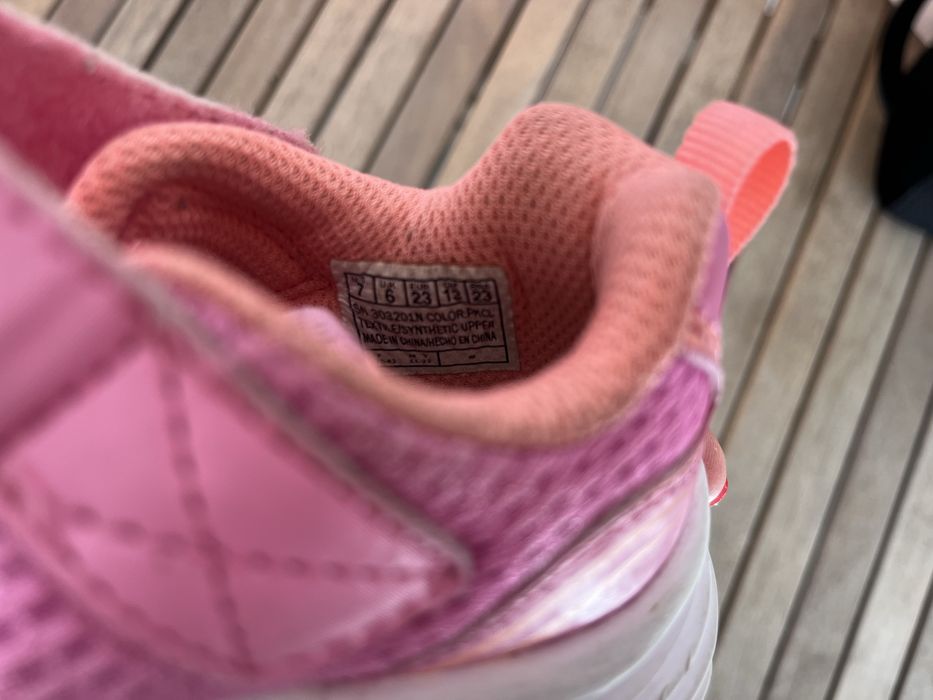 Sapatilhas Skechers 23