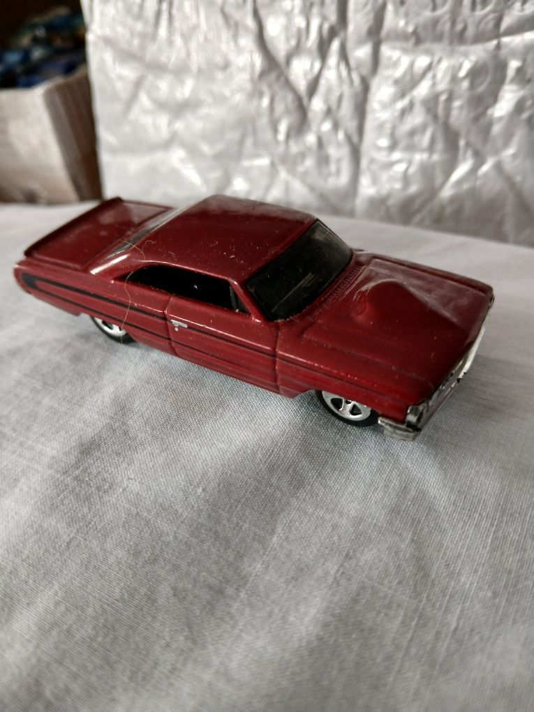 Hot wheels diversos