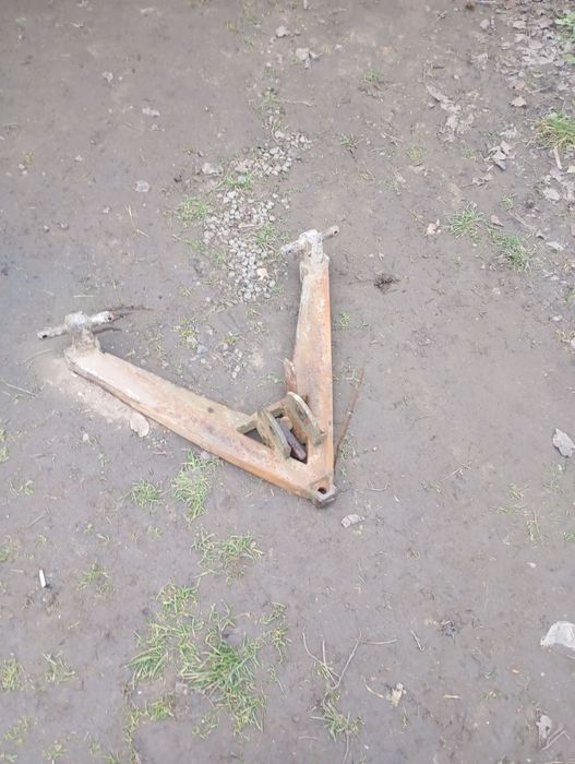 Продаж трикутника на трактор ЮМЗ МТЗ т 40 в хорошому стані.