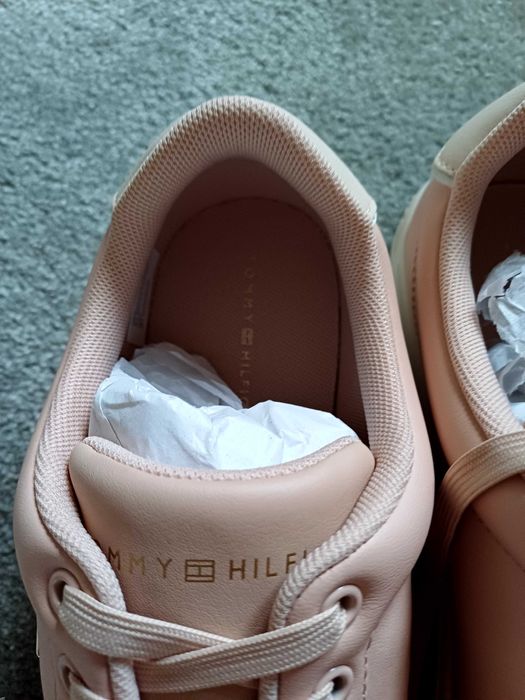 Buty damskie Tommy Hilfiger roz. 40. Nowe.