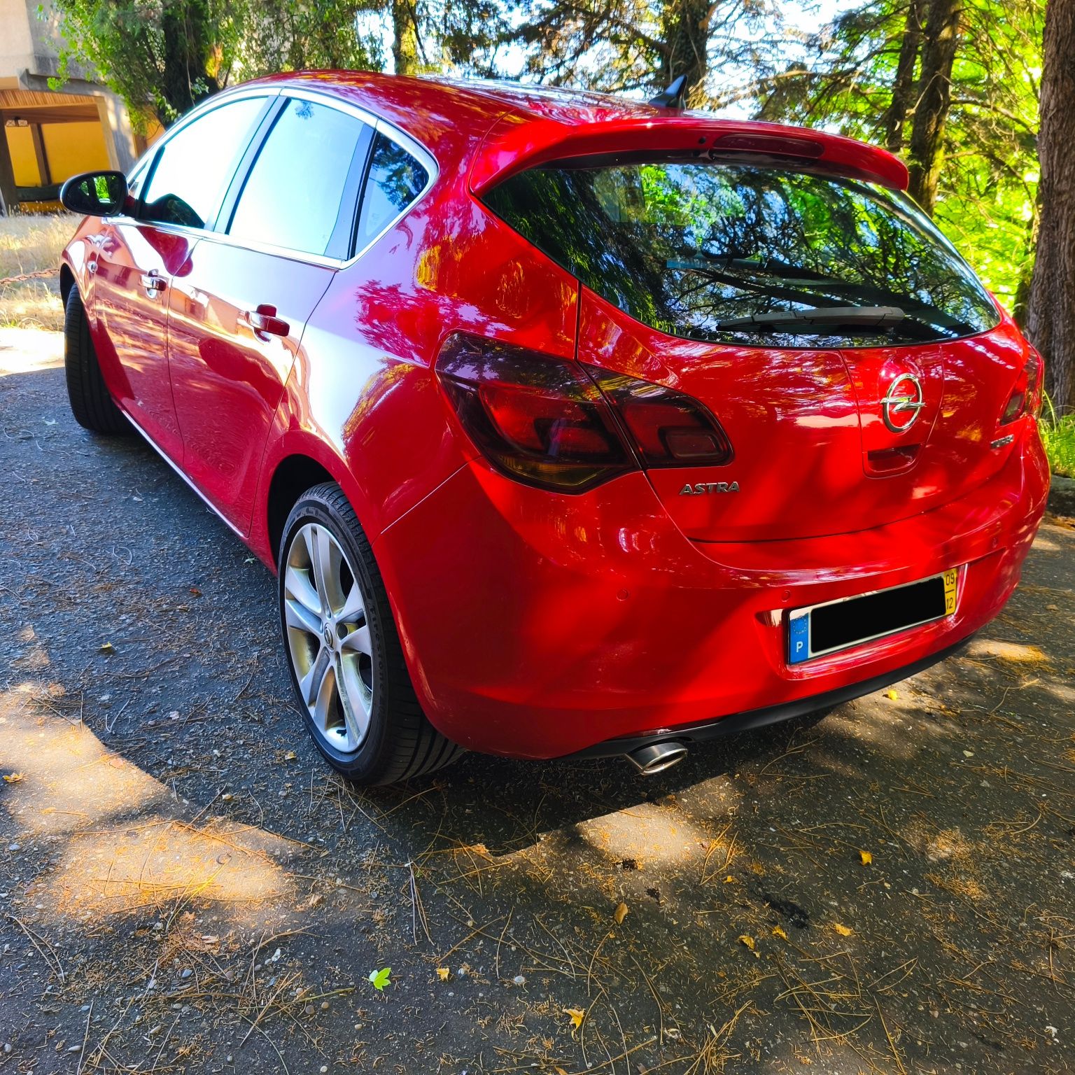 Opel Astra 1.6 180CV-Versão Cosmo