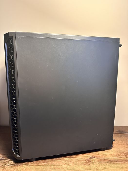 Komputer Gamingowy Ryzen 5 3600 RTX 2060 16 GB RAM SSD M.2 + MONITOR